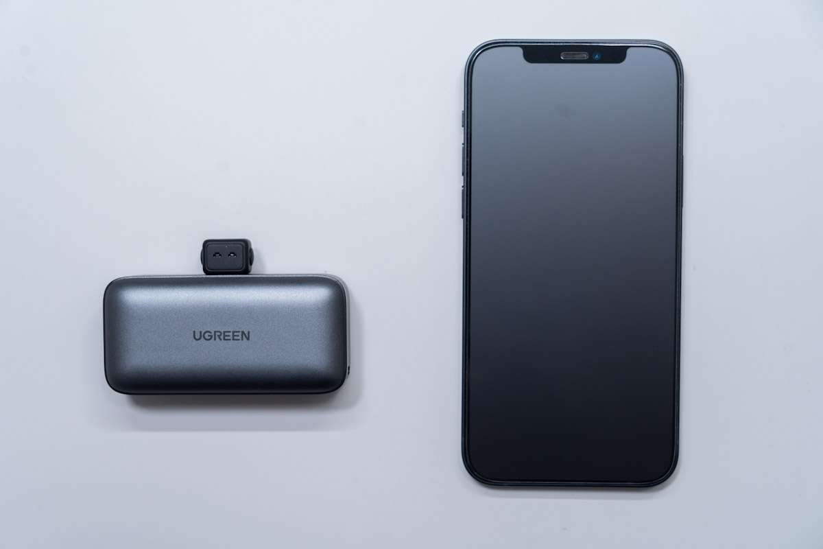 UGREEN Nexode 5000mAh Power BankとiPhone12