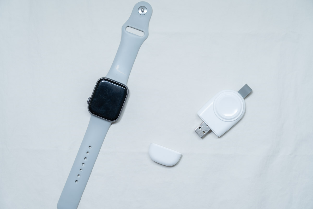 Apple WatchとApple Watch充電器