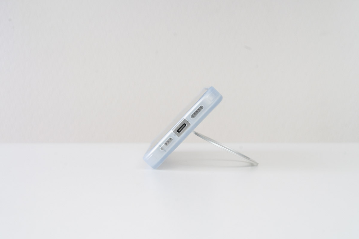CASEKOO MagicStand Proの内蔵スタンド