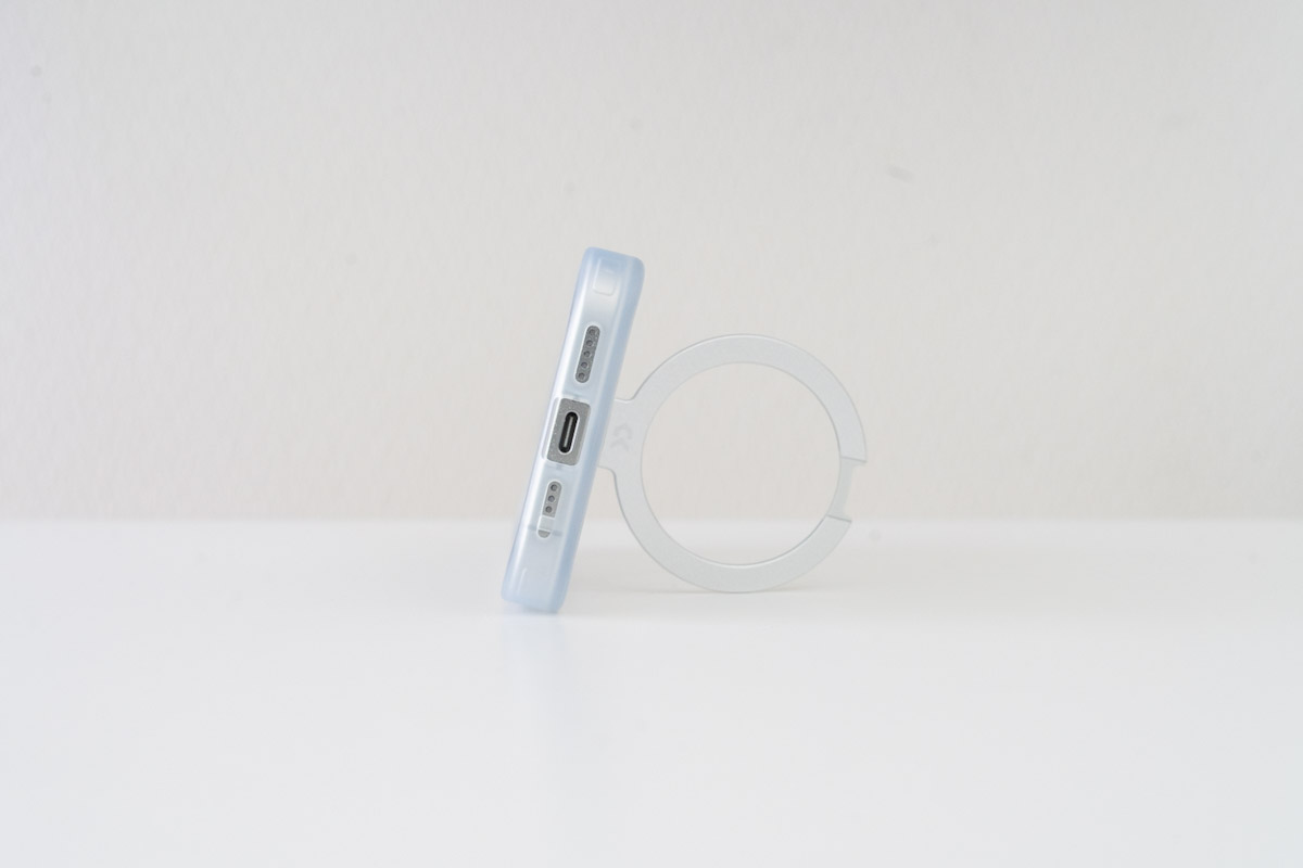 CASEKOO MagicStand Proの内蔵スタンド