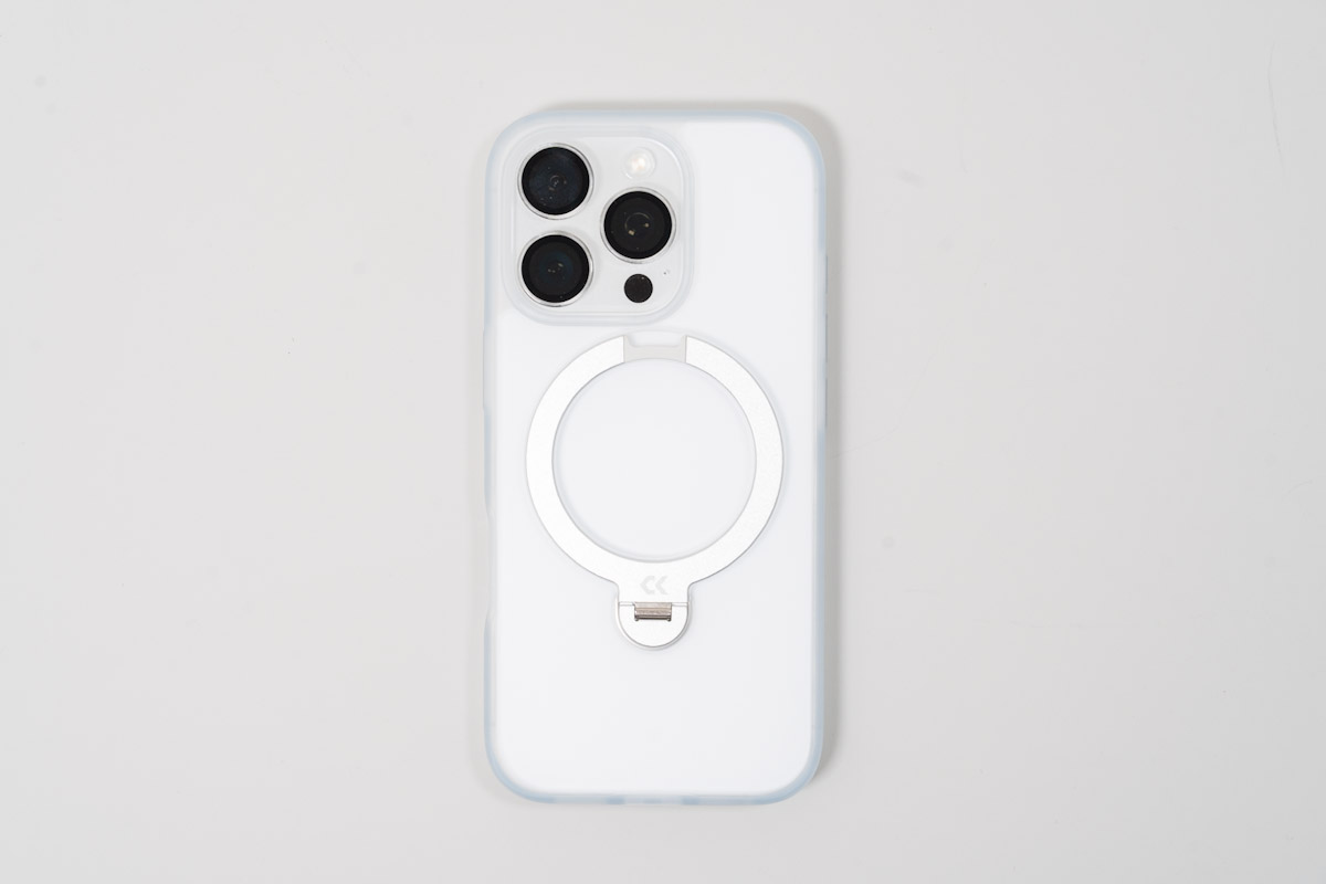 CASEKOO MagicStand ProをiPhoneに装着