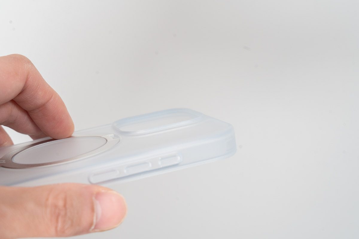 CASEKOO MagicStand Proのカメラ周り