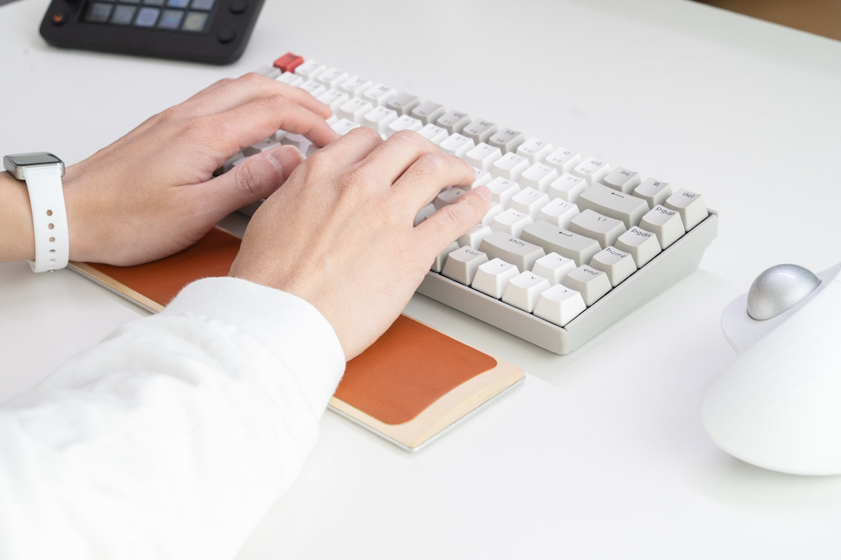 Keychron K2とGROVEMADEのリストレスト