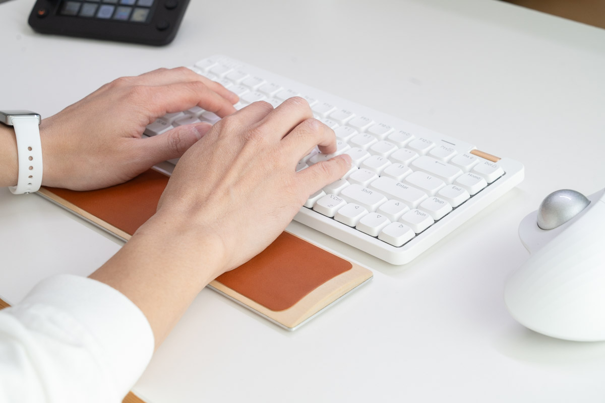 Lofree Flow LiteとGROVEMADEのリストレスト