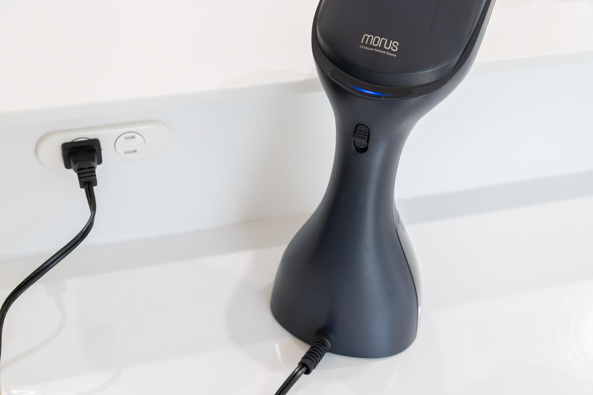 吸着式衣類スチーマー Morus V3のコード