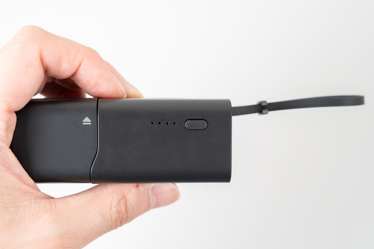 RORRY コンセント一体型モバイルバッテリー CB02
