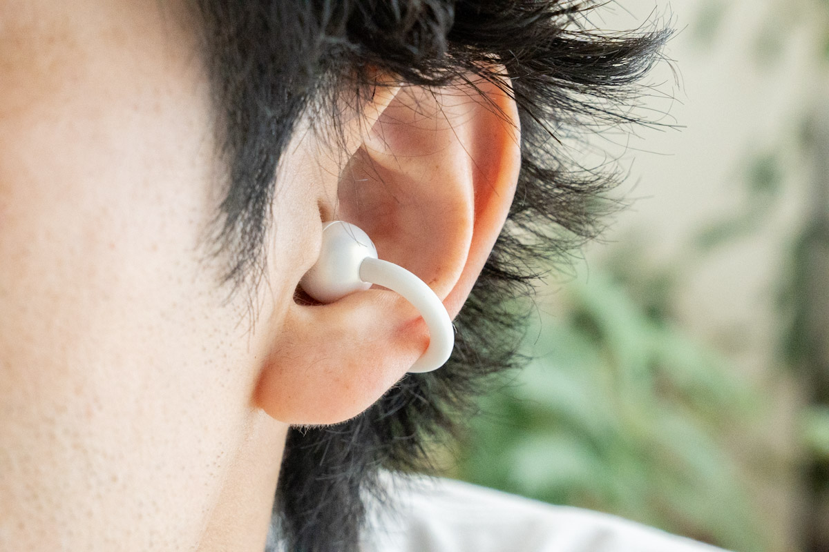 TALIX Ultra Open Earbuds X6を装着したところ