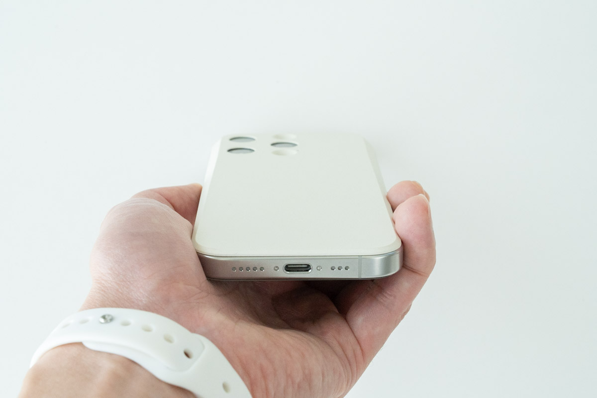 MYNUS iPhone 16 Pro MAGBACK