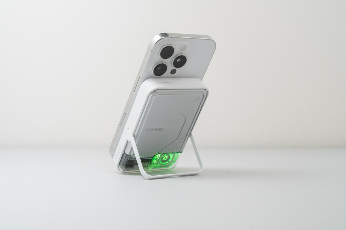 SHARGE ICEMAG 2をiPhone 16 Proに装着