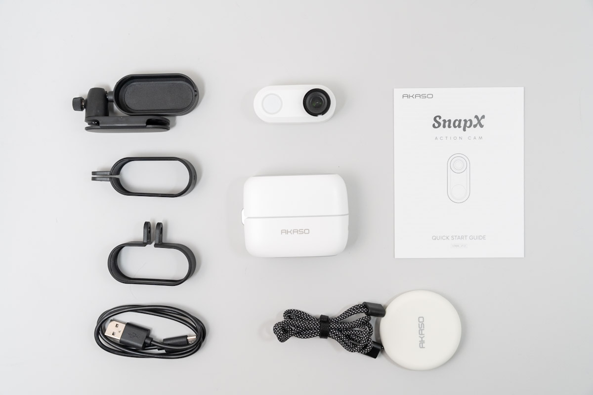 AKASO SnapXの付属品