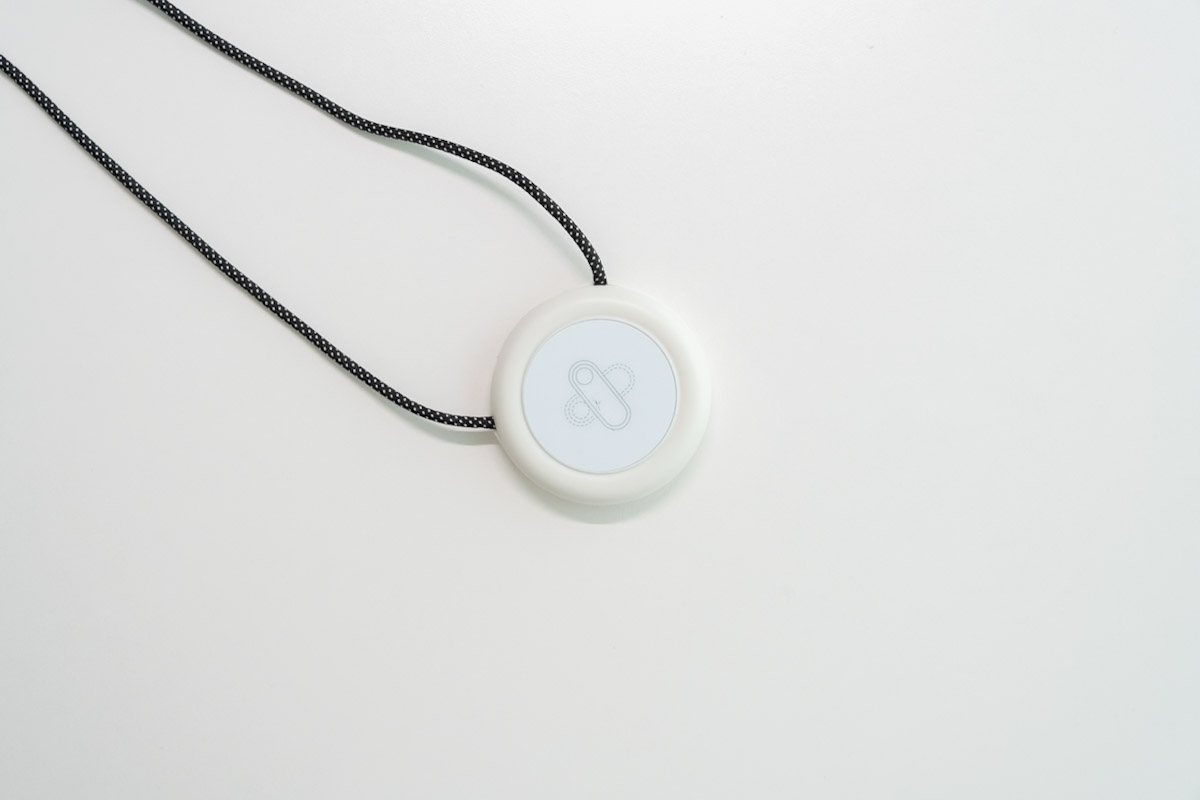 AKASO SnapXのマグネットペンダント
