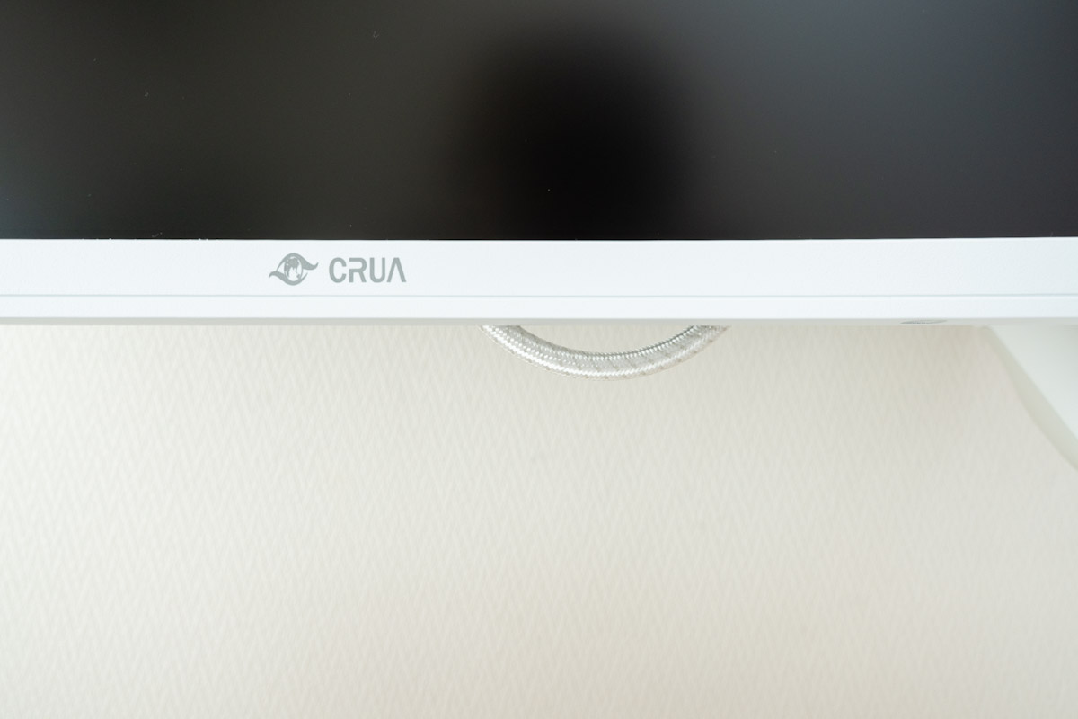 CRUA 34インチウルトラワイドモニター下部のベゼル