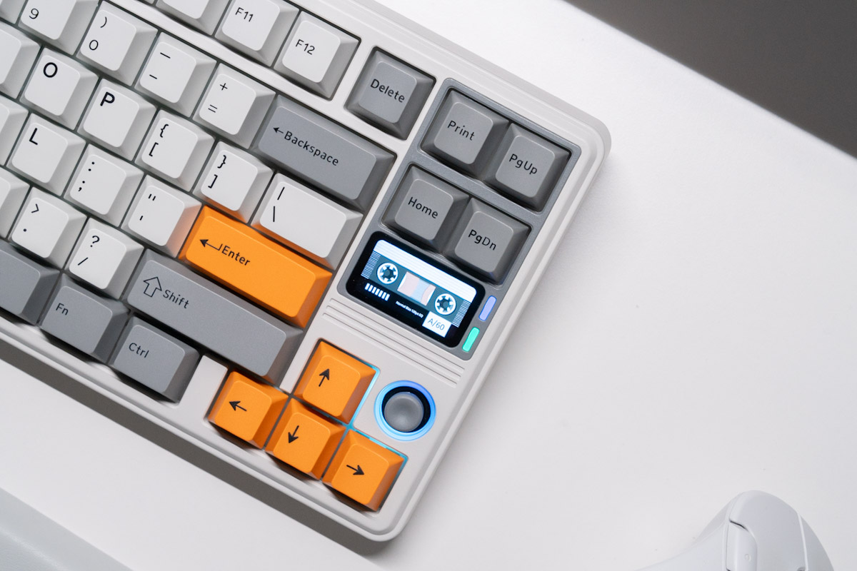 EPOMAKER RT85のディスプレイにはGIFを表示可能