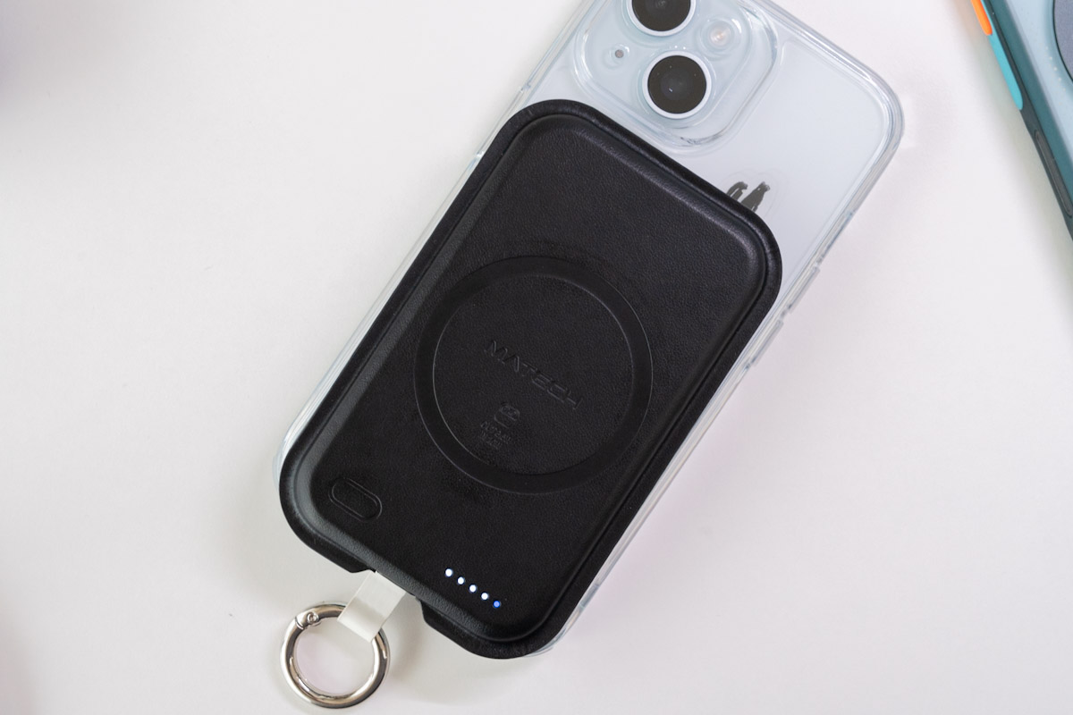 iPhone15とMATECH MagOn Air 5000