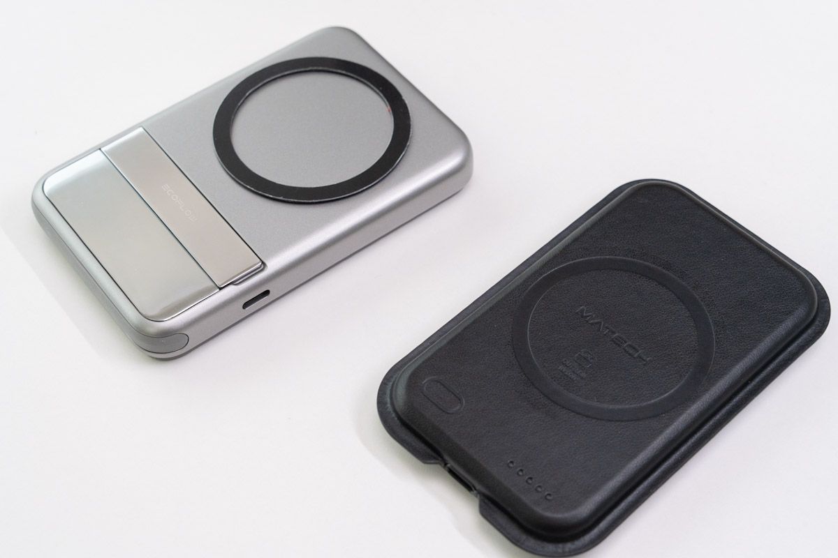 MATECH MagOn Air 5000とマグネットリングを貼り付けたMagSafe対応モバイルバッテリー