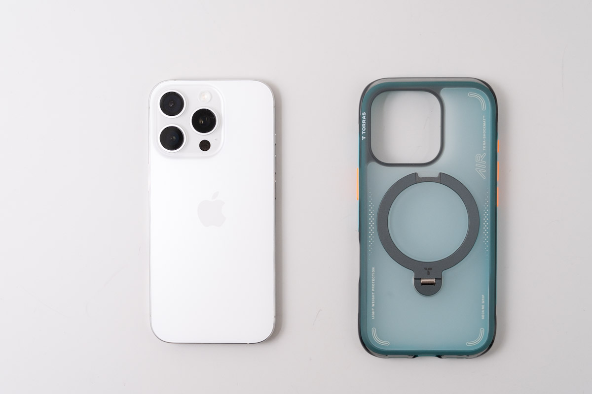 TORRAS Ostand Q3 AirとiPhone 16 Pro ホワイトチタニウム