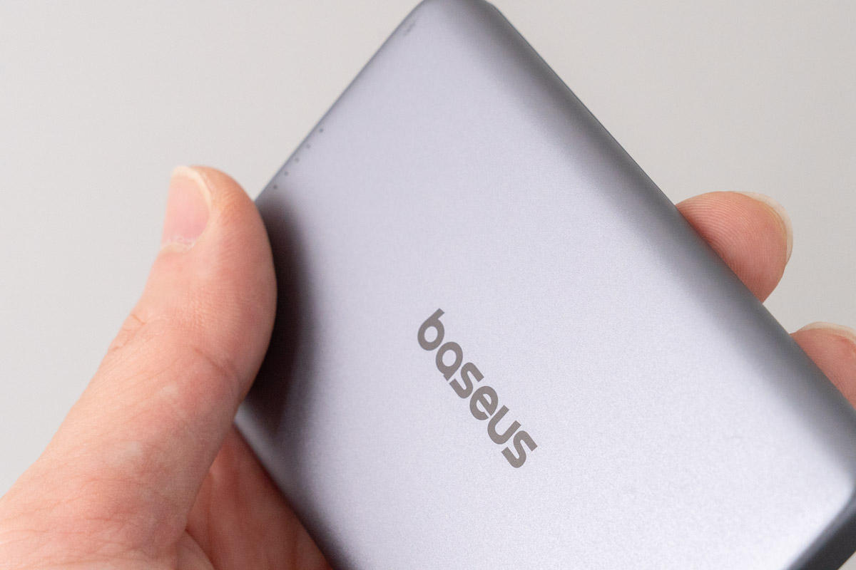 Baseus PicoGo AM41の質感はサラサラ