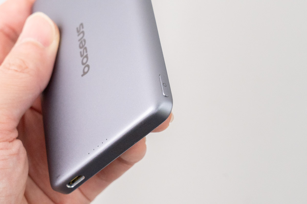 Baseus PicoGo AM41は角張ったところがなく滑らか