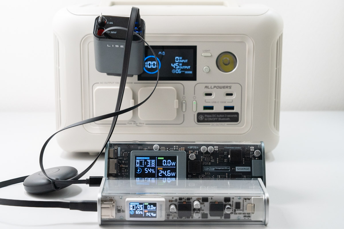 LISEN 巻取り式カーチャージャーをポータブル電源に接続してデバイスを充電