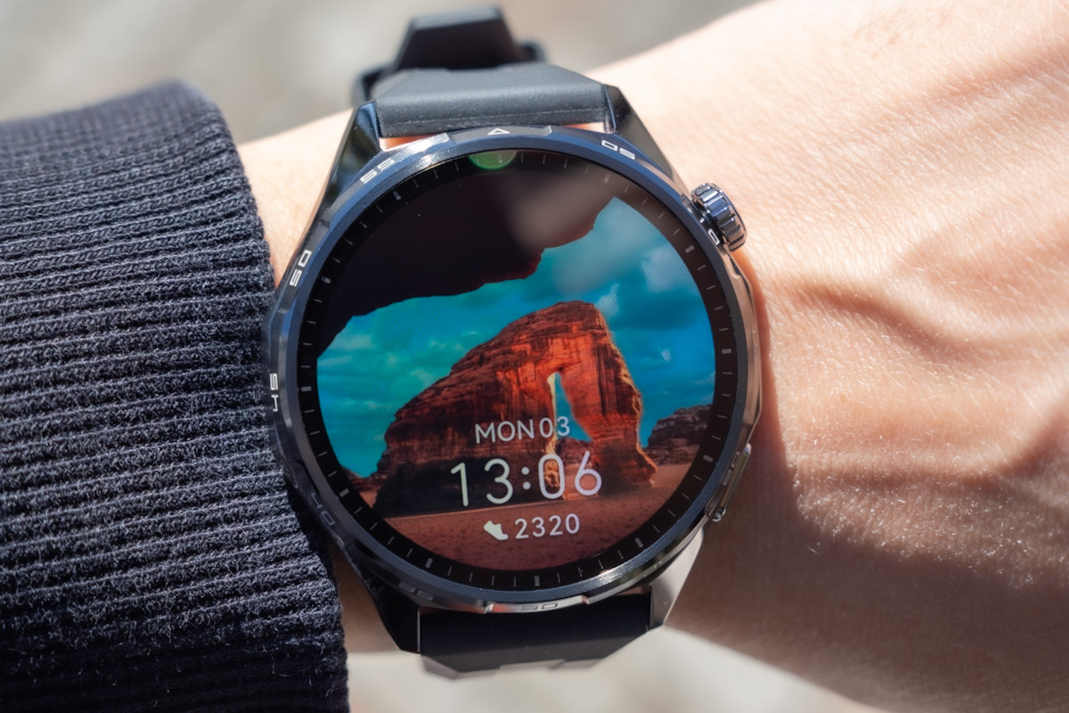 HUAWEI Watch GT 6のディスプレイは屋外でも明るくて見やすい
