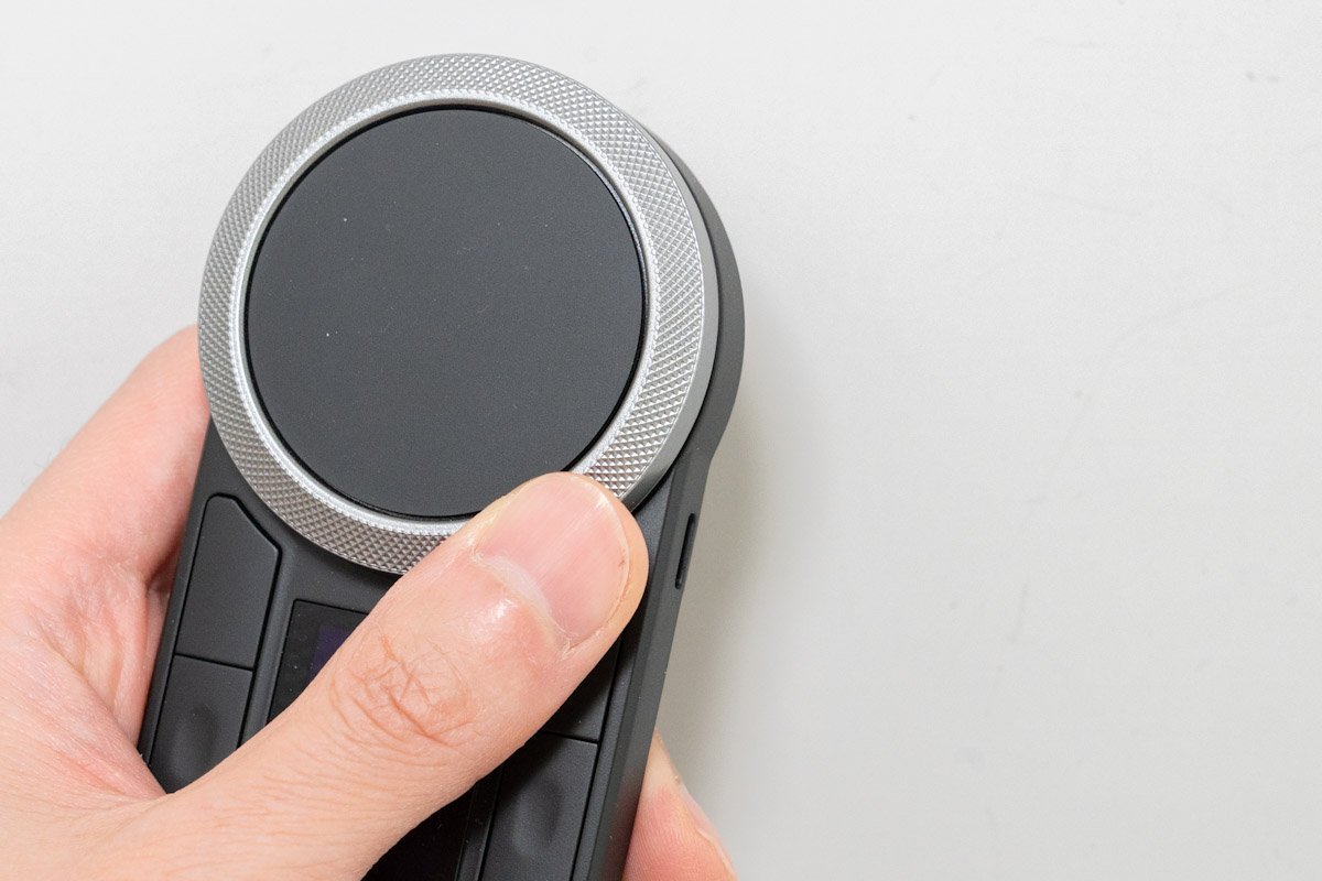 HUION Keydial Remote K40のダイヤル操作