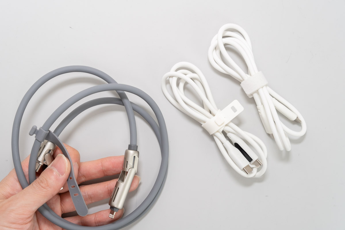 LISEN マルチ充電ケーブル 4in1と他社のシリコンケーブル