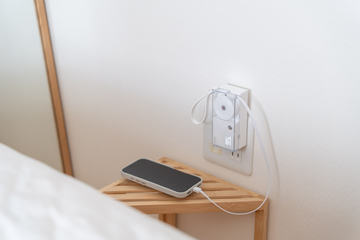 SHARGE Retractable 3-in-1のパススルー充電