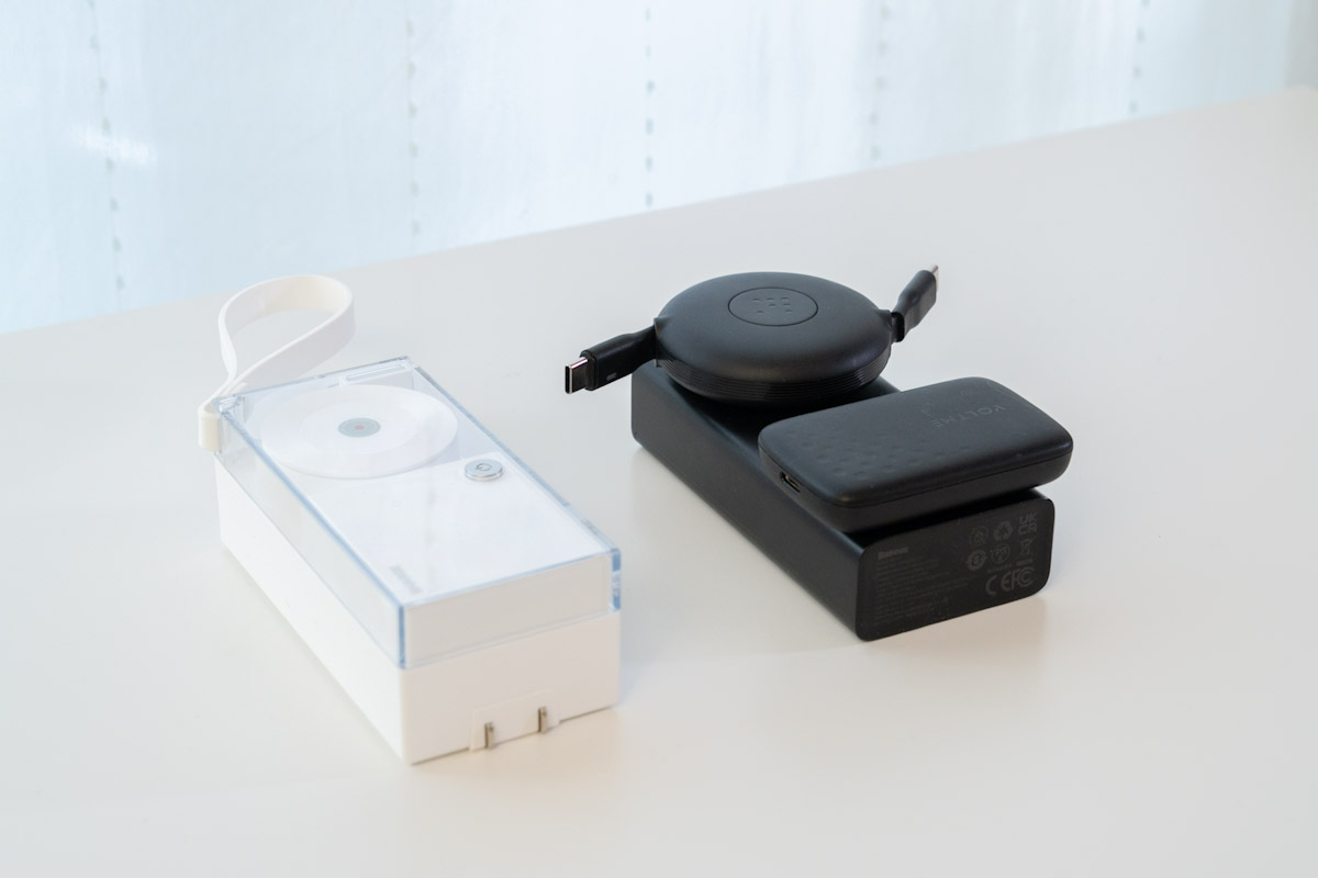 SHARGE Retractable 3-in-1とモバイルバッテリー+充電器+ケーブル