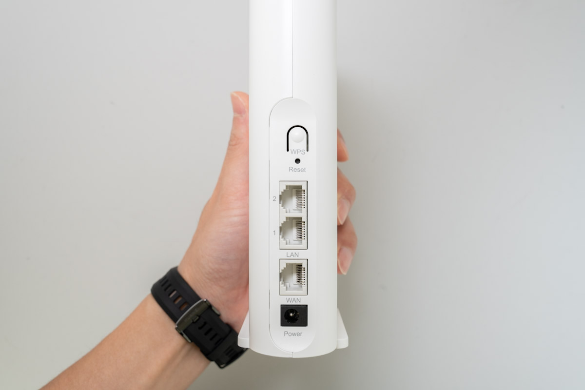 ZTE Sora AX3000の本体