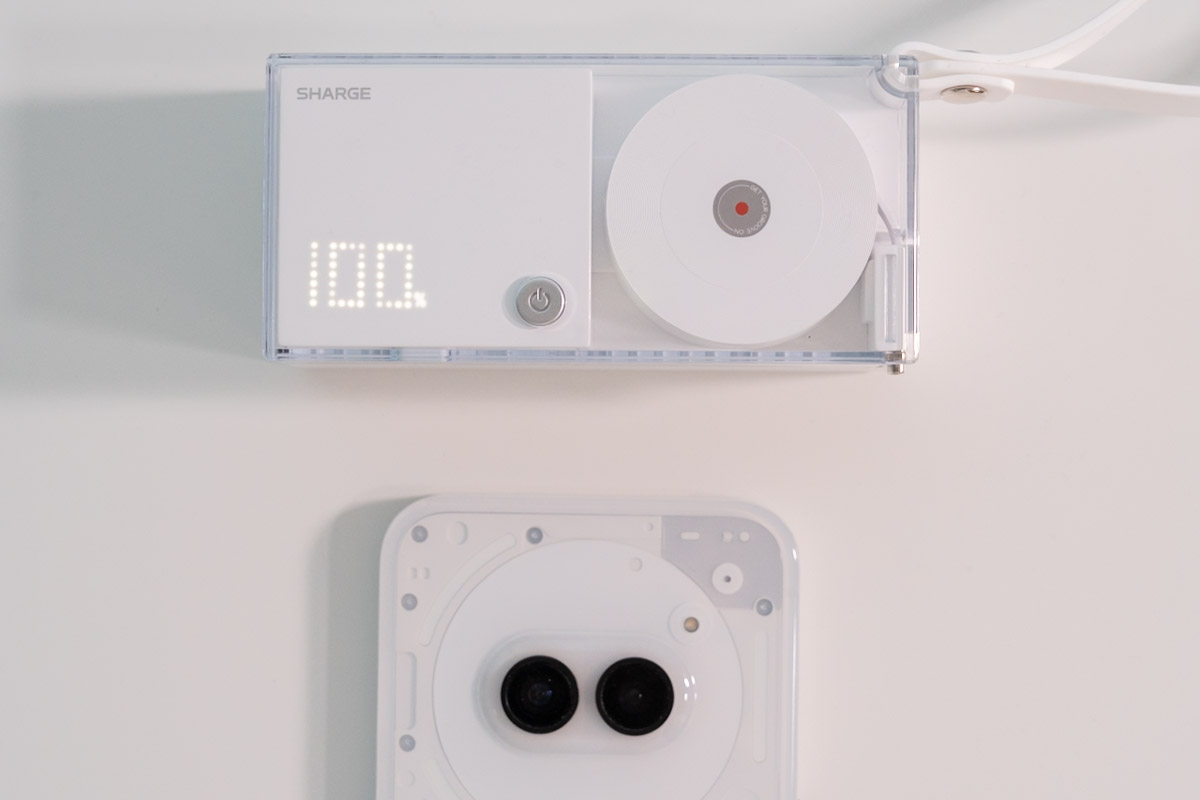 IKEA TOROTTENの上で撮影