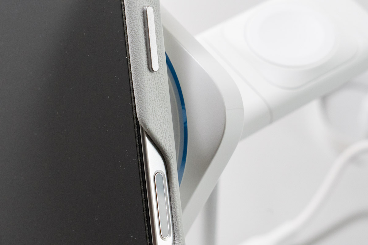 ESR 3-in-1 マグネット充電ステーション