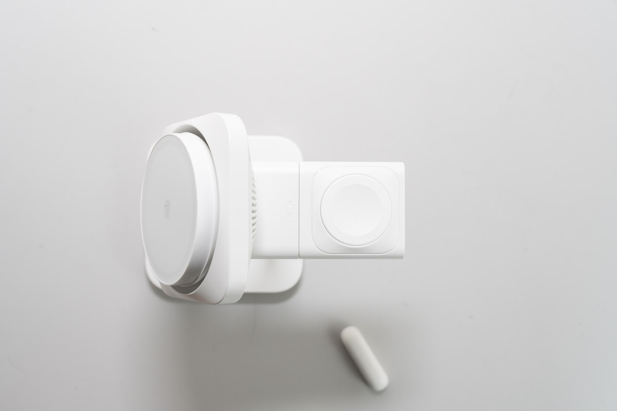 ESR 3-in-1 マグネット充電ステーションのApple Watch充電器