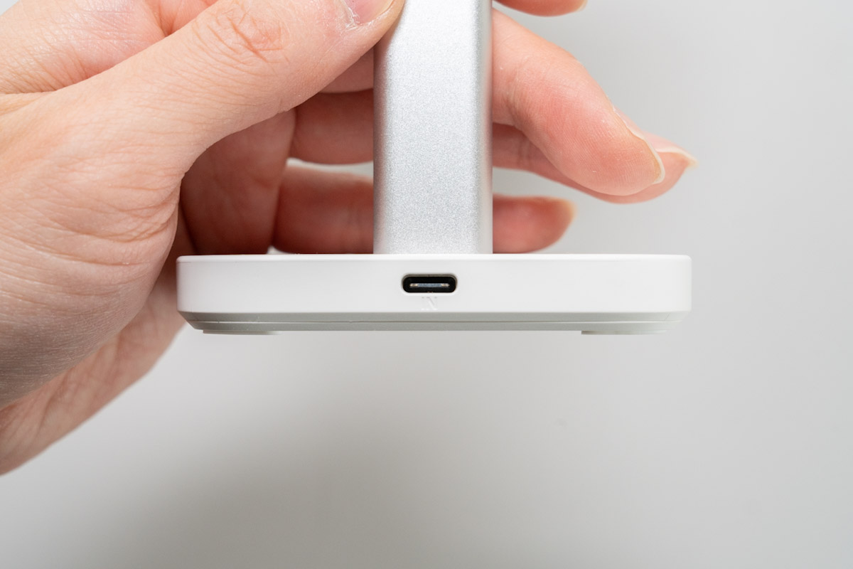 ESR 3-in-1 マグネット充電ステーション