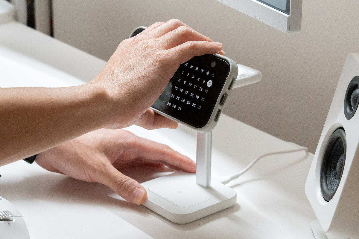 ESR 3-in-1 マグネット充電ステーション