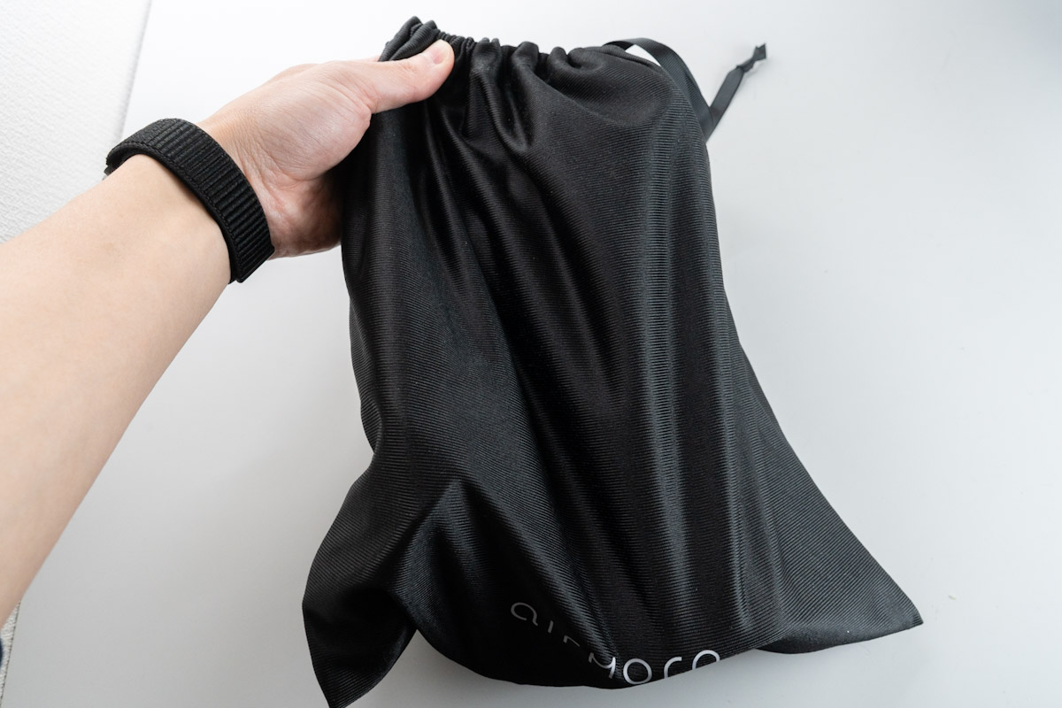 吸着式衣類スチーマーairmorn oneの同梱物