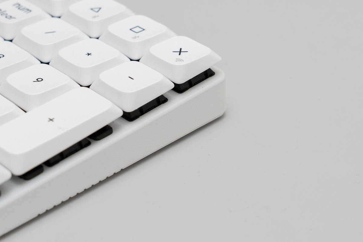 Keychron K0 Maxの金属フレーム