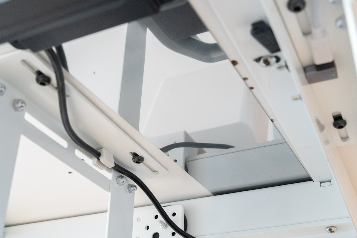 天板裏にステンレスプレートを貼り付け