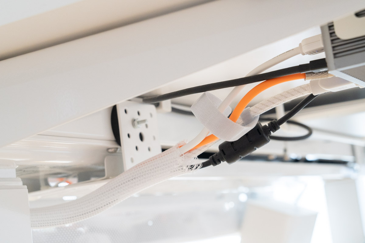 ケーブルスリーブ