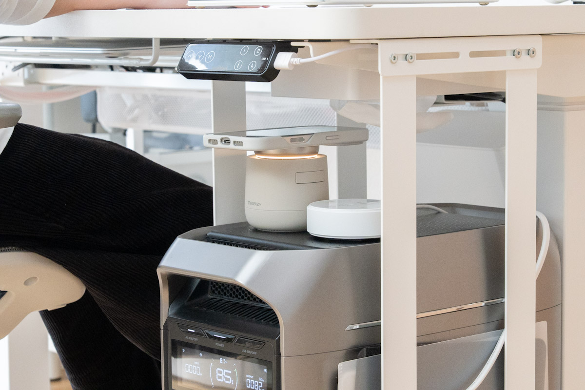 Threekey 4in1 マグネット無線充電ステーション