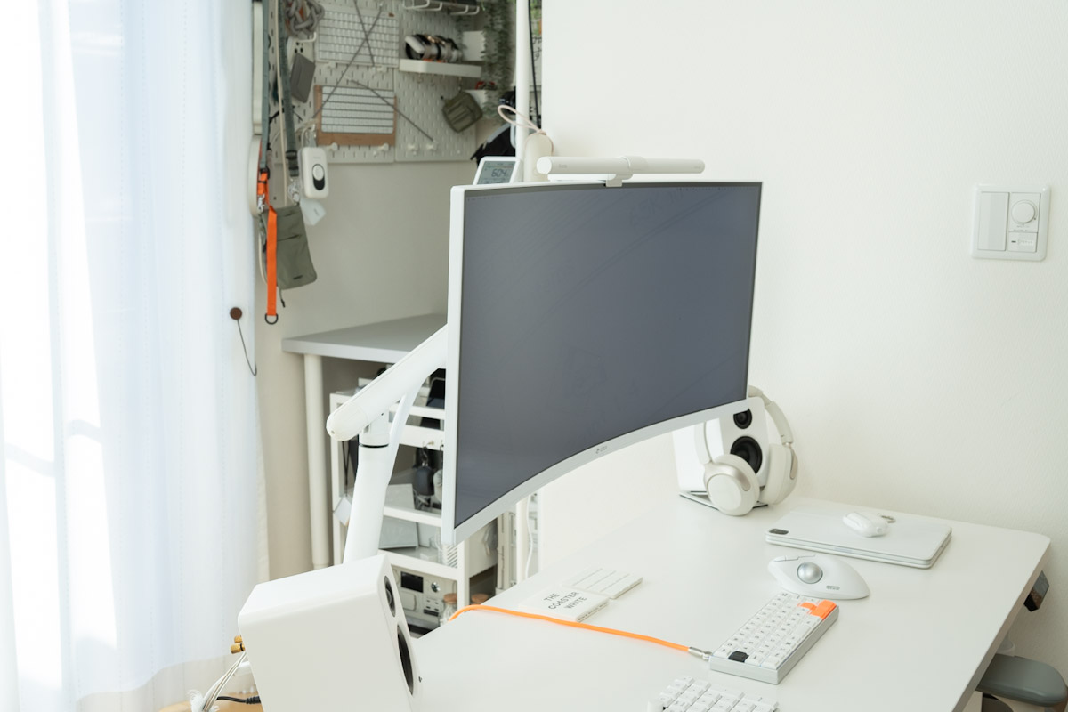 Pholiten モニターアーム