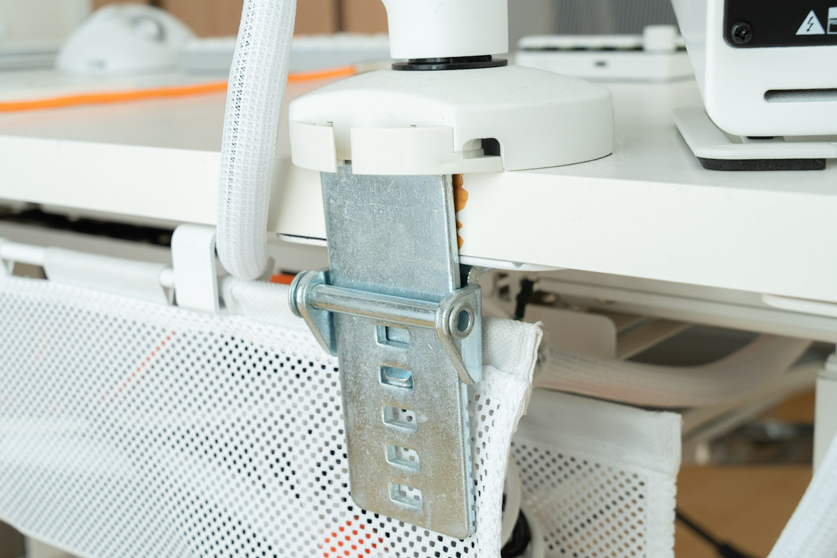 Pholiten モニターアーム