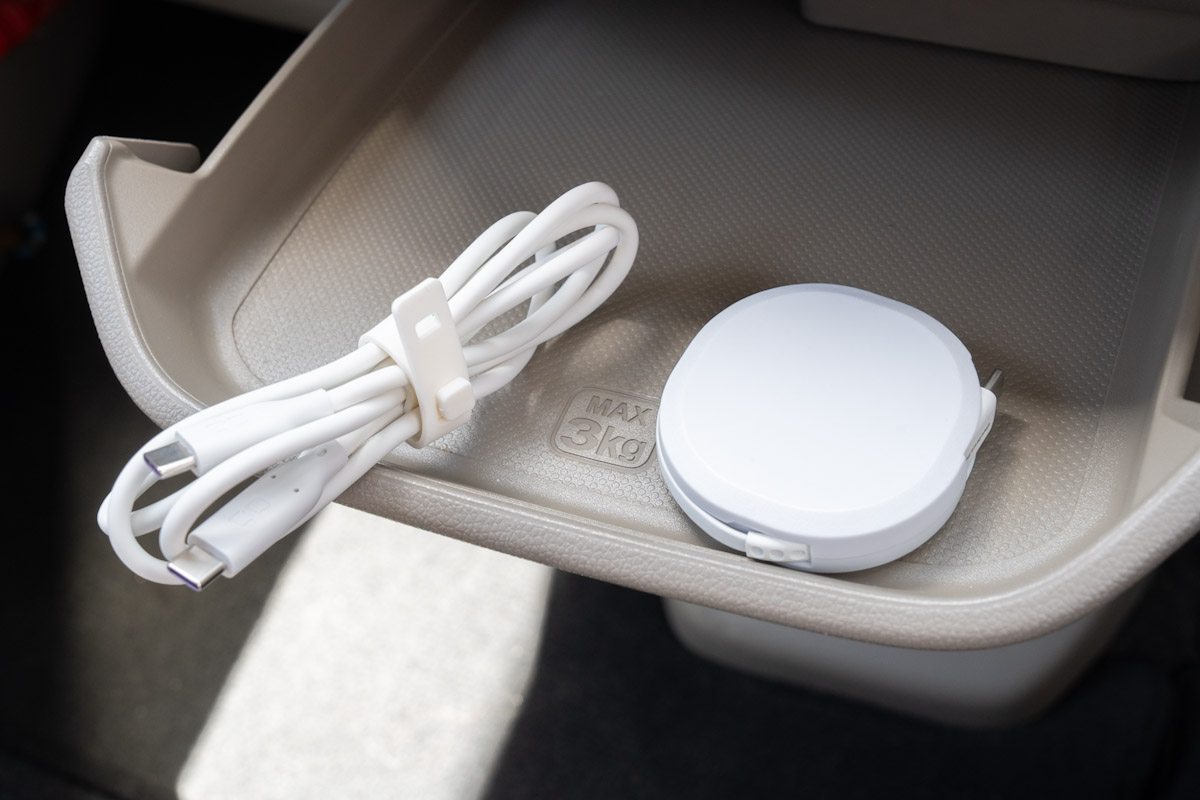 シリコンケーブルと巻取り式ケーブル