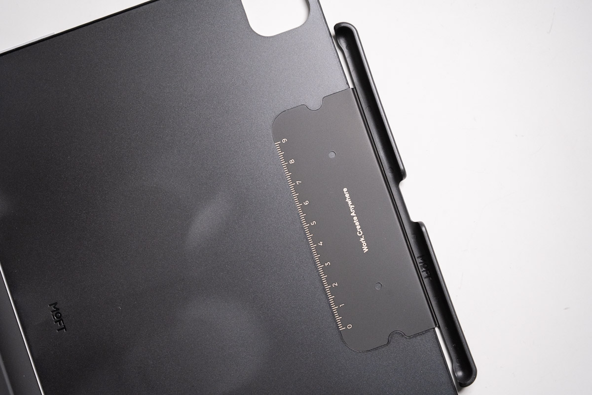 MOFT ダイナミックフォリオ&ケースとペンスロット