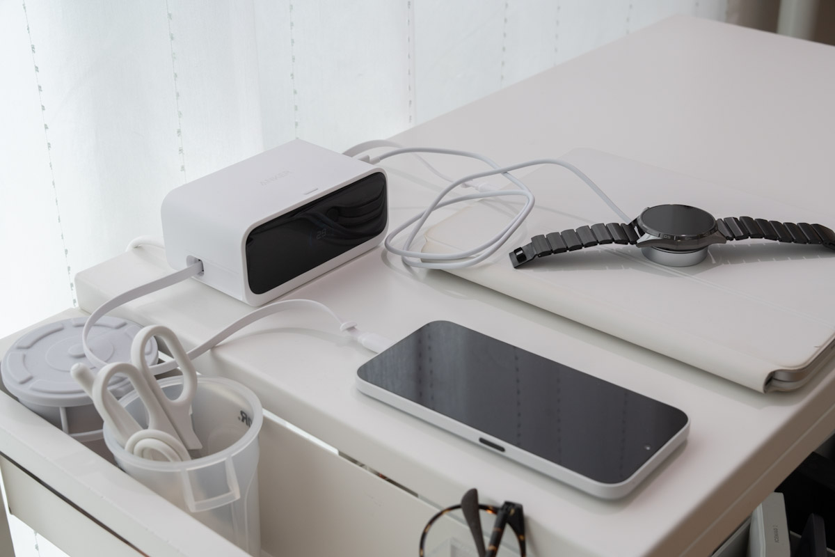 Anker Nano Charging Station (7-in-1, 100W, 巻取り式 USB-C ケーブル)