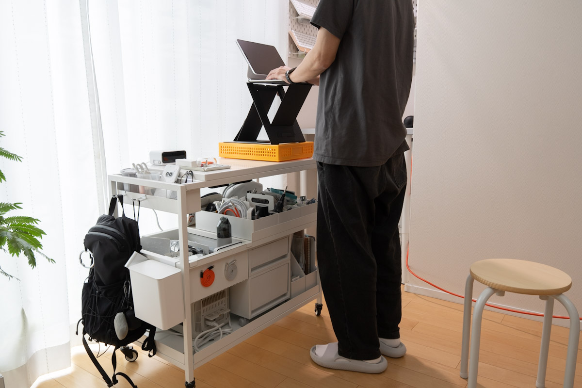 セキセイのシントレーにMOFT Z スタンディングデスク&スタンド