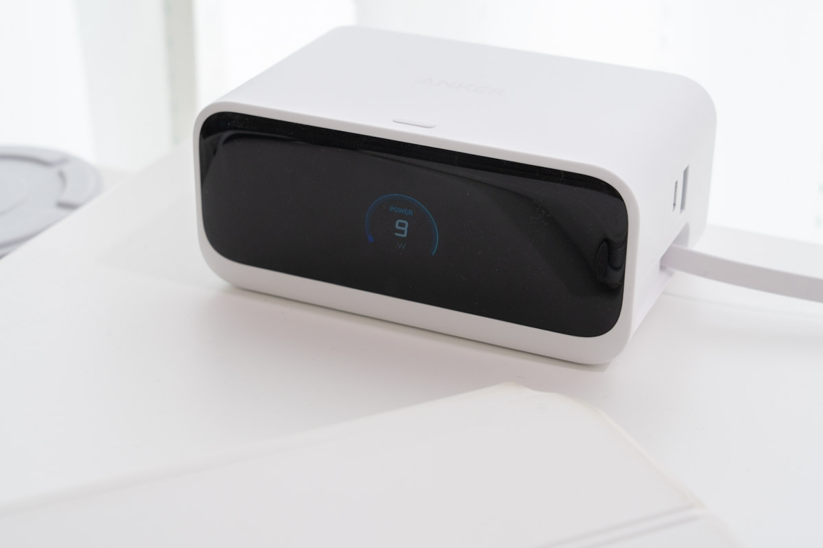 Anker Nano Charging Station (7-in-1, 100W, 巻取り式 USB-C ケーブル)