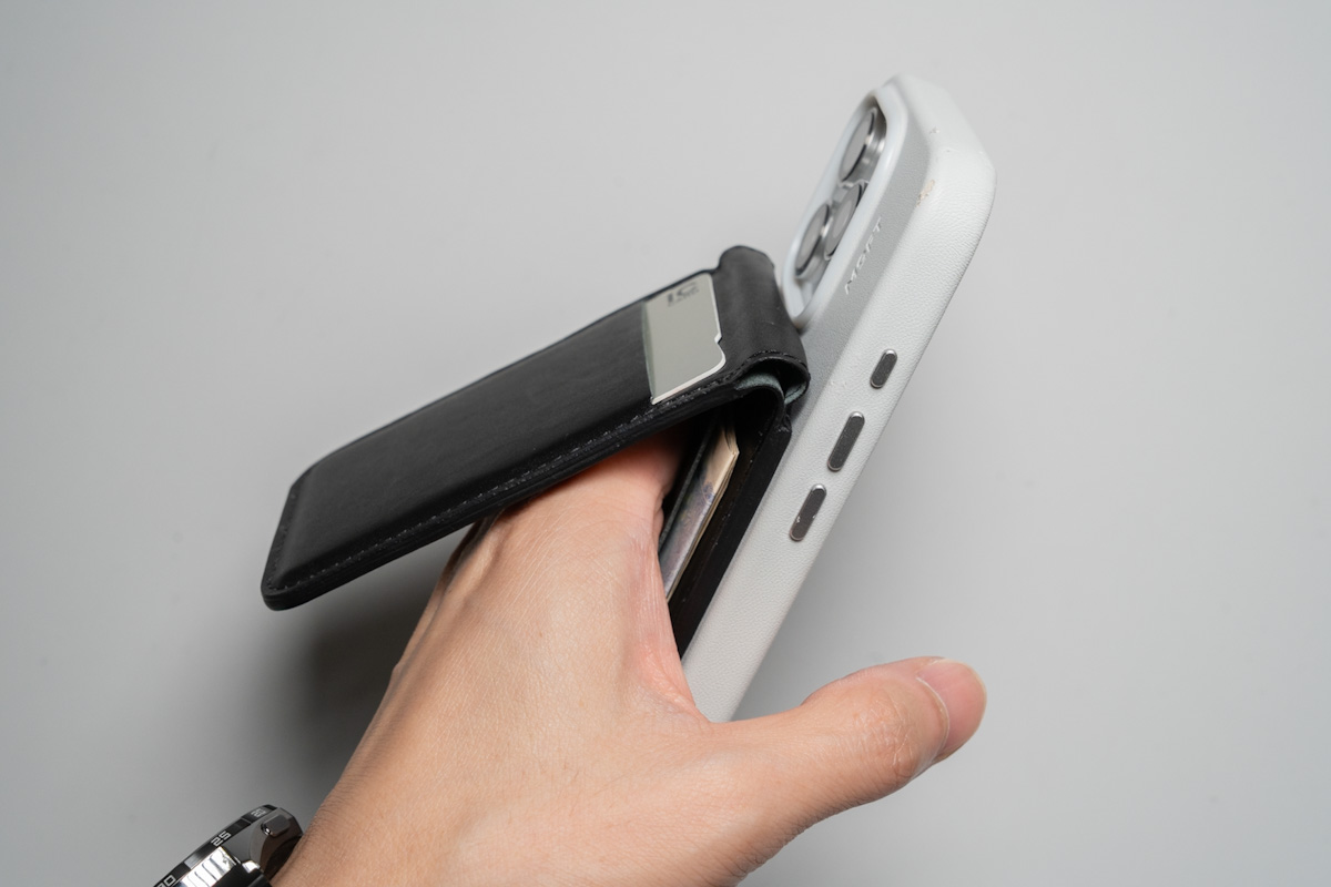 Molid MagSafe Wallet