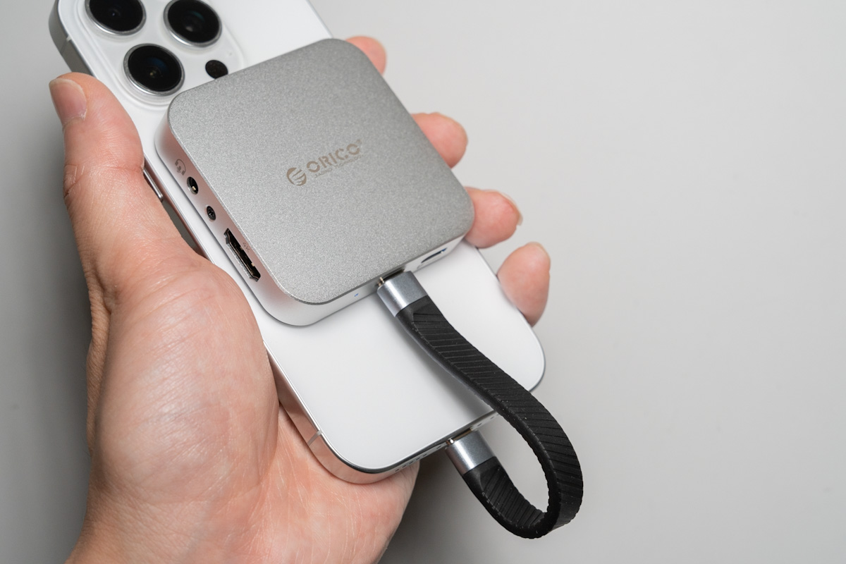 ORICO マグネット式 M.2 ドッキングステーション 8-IN-1 USB C ハブ（MG7）