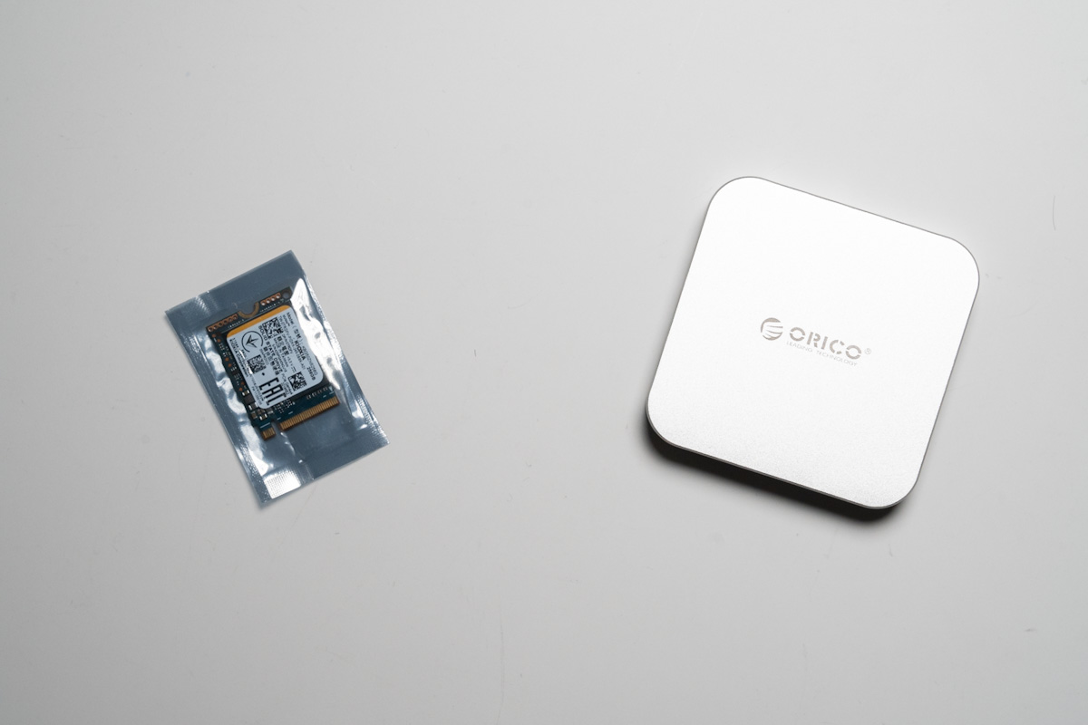 ORICO マグネット式 M.2 ドッキングステーション 8-IN-1 USB C ハブ（MG7）