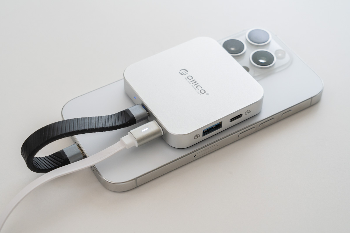 ORICO マグネット式 M.2 ドッキングステーション 8-IN-1 USB C ハブ（MG7）